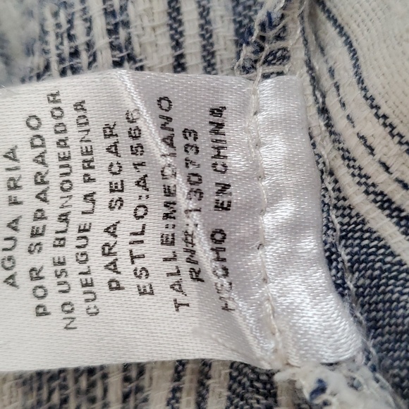 SZ. MEDIUM WOMAN'S UMGEE TOP - Picture 7 of 7